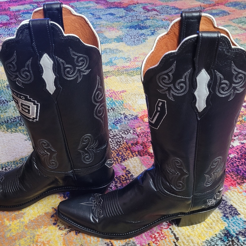 Lucchese Woman's NEW Black Boots size 8B with San Antonio Spurs Logo Embroidered - Picture 4 of 16